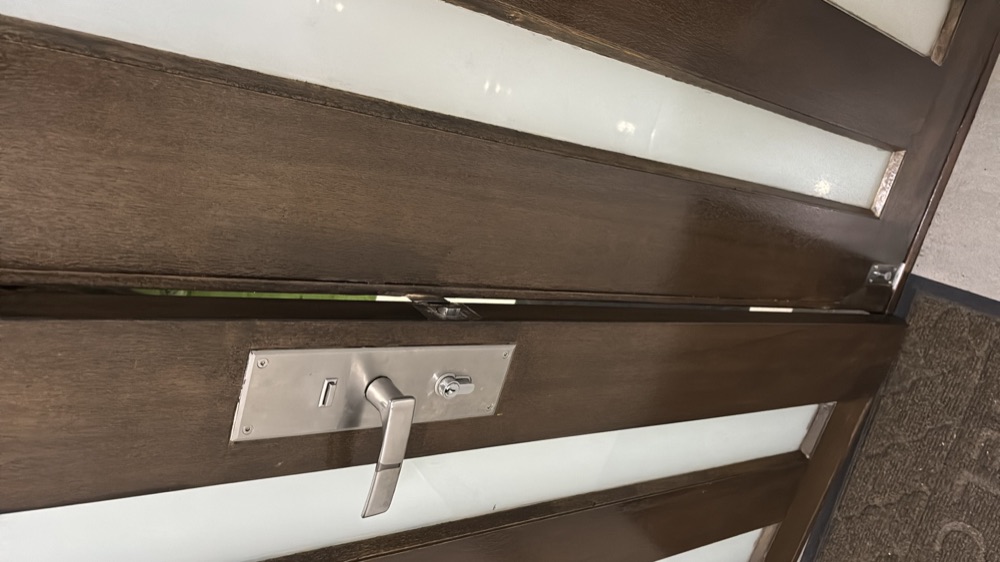 Door not closing or latching properly, found during a pre-purchase inspection in Craigieburn, 8 km from Mickleham
